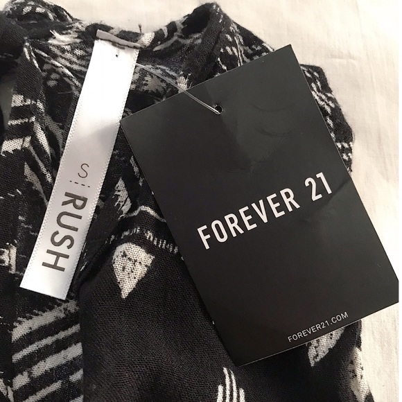 Black/Cream Patterned Dress - Picture 7 of 7